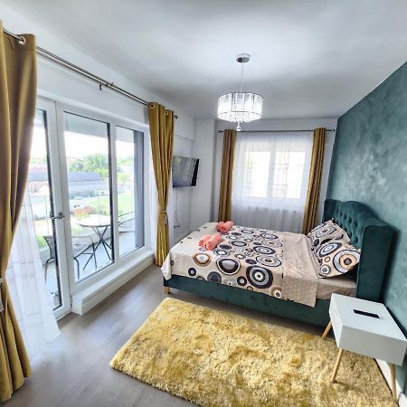 Near Airport 2 Rooms Apartments In Himson Iasi Exterior photo