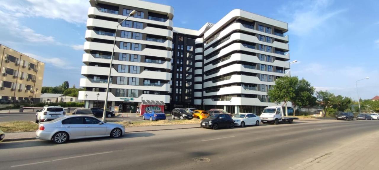 Near Airport 2 Rooms Apartments In Himson Iasi Exterior photo