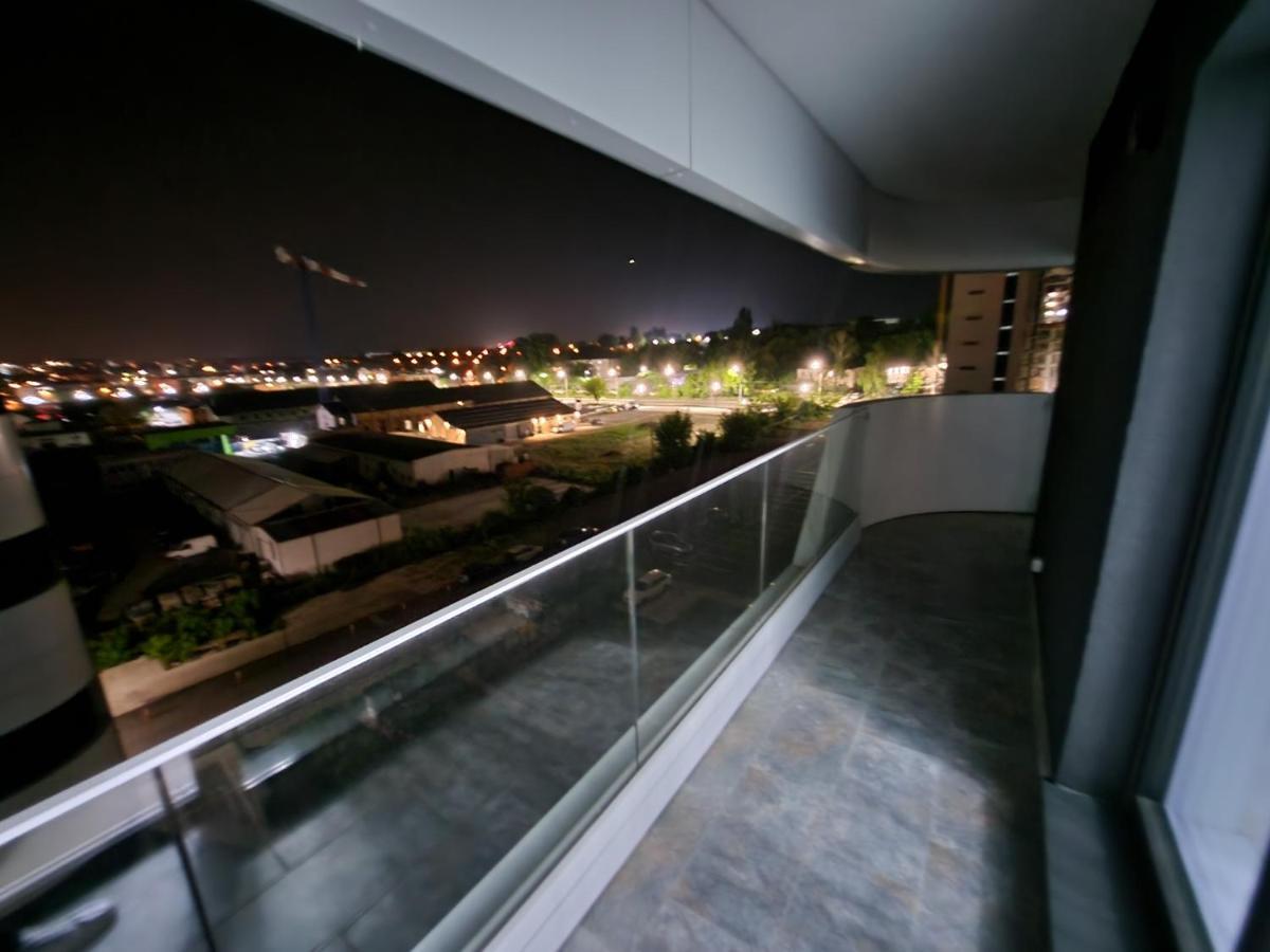 Near Airport 2 Rooms Apartments In Himson Iasi Exterior photo