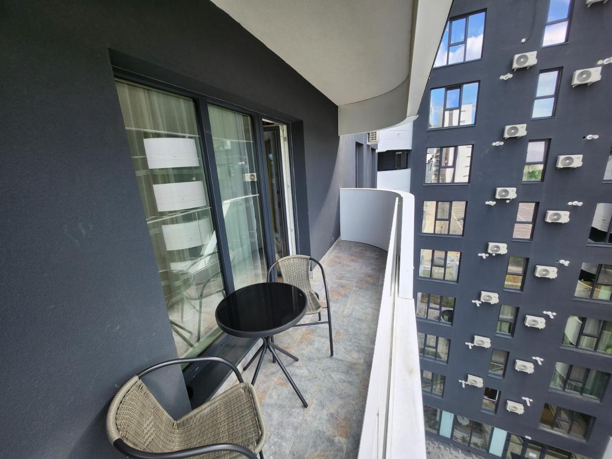 Near Airport 2 Rooms Apartments In Himson Iasi Exterior photo