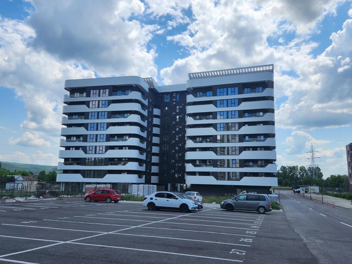 Near Airport 2 Rooms Apartments In Himson Iasi Exterior photo