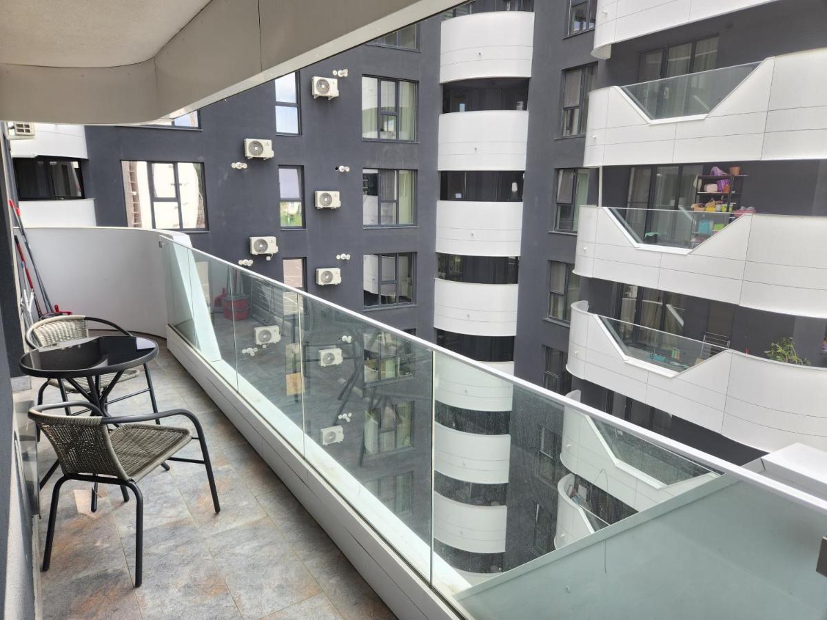 Near Airport 2 Rooms Apartments In Himson Iasi Exterior photo