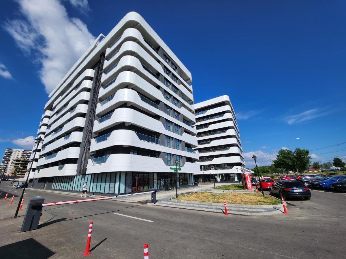 Near Airport 2 Rooms Apartments In Himson Iasi Exterior photo