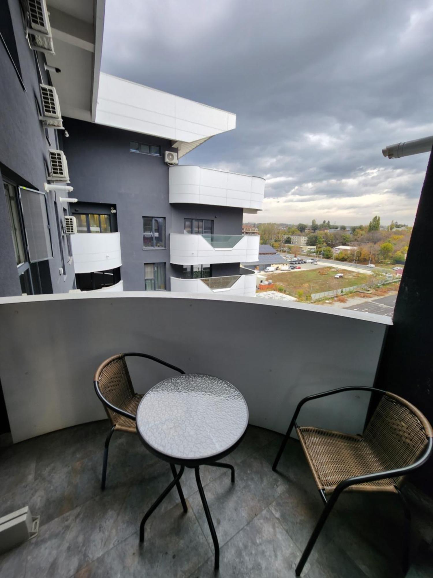 Near Airport 2 Rooms Apartments In Himson Iasi Exterior photo