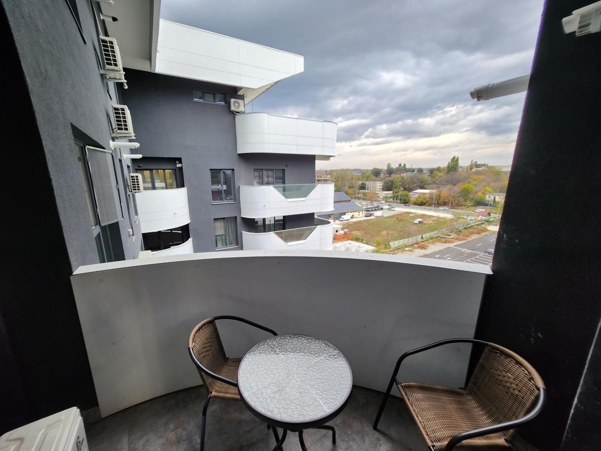 Near Airport 2 Rooms Apartments In Himson Iasi Exterior photo